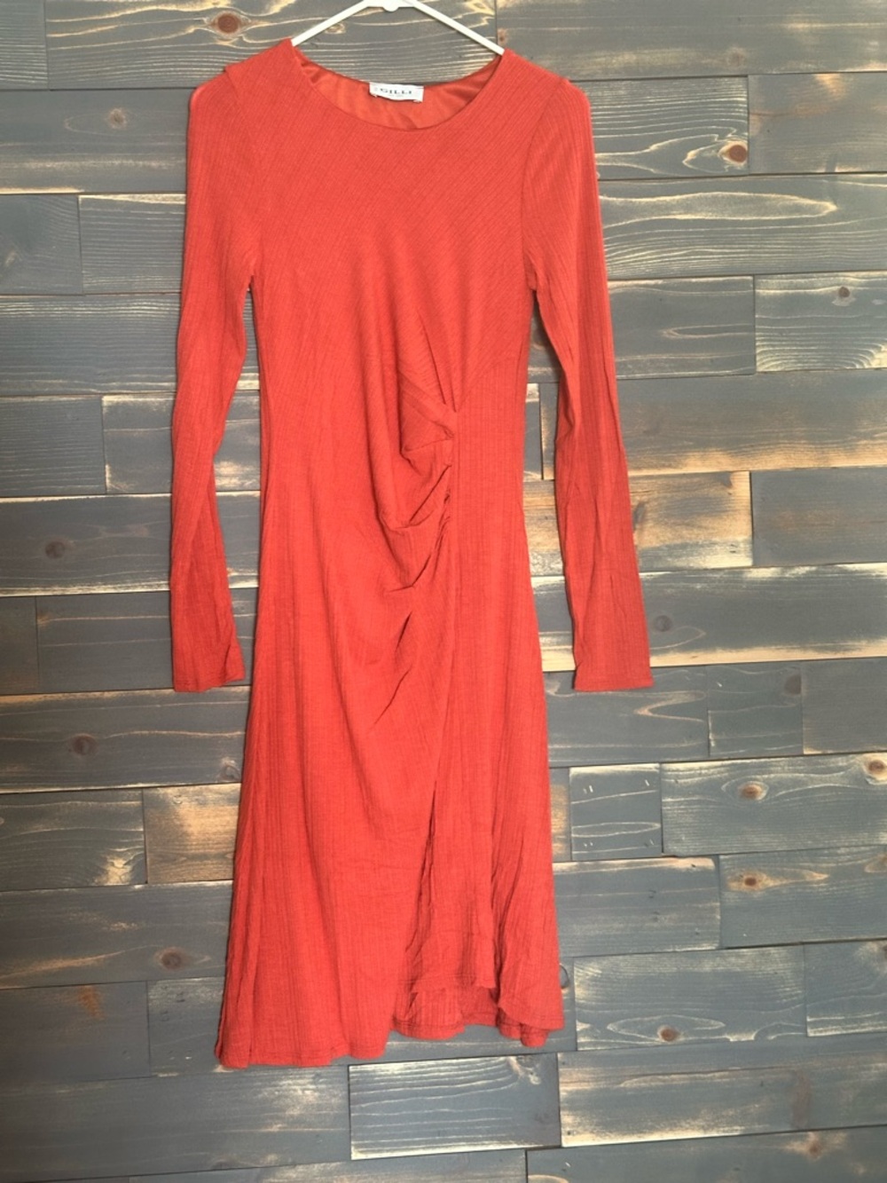 Gilli Long Sleeve Ribbed Midi Dress in Brick